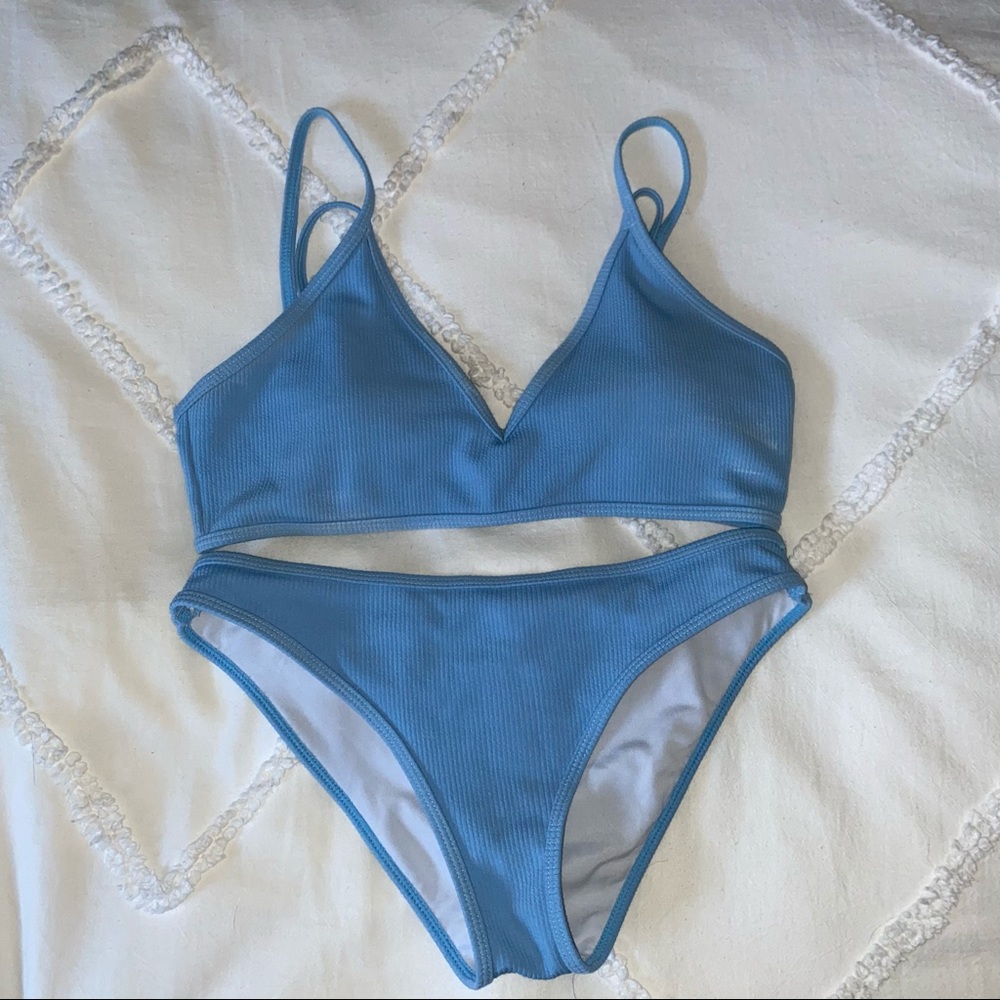Ribbed blue bikini set